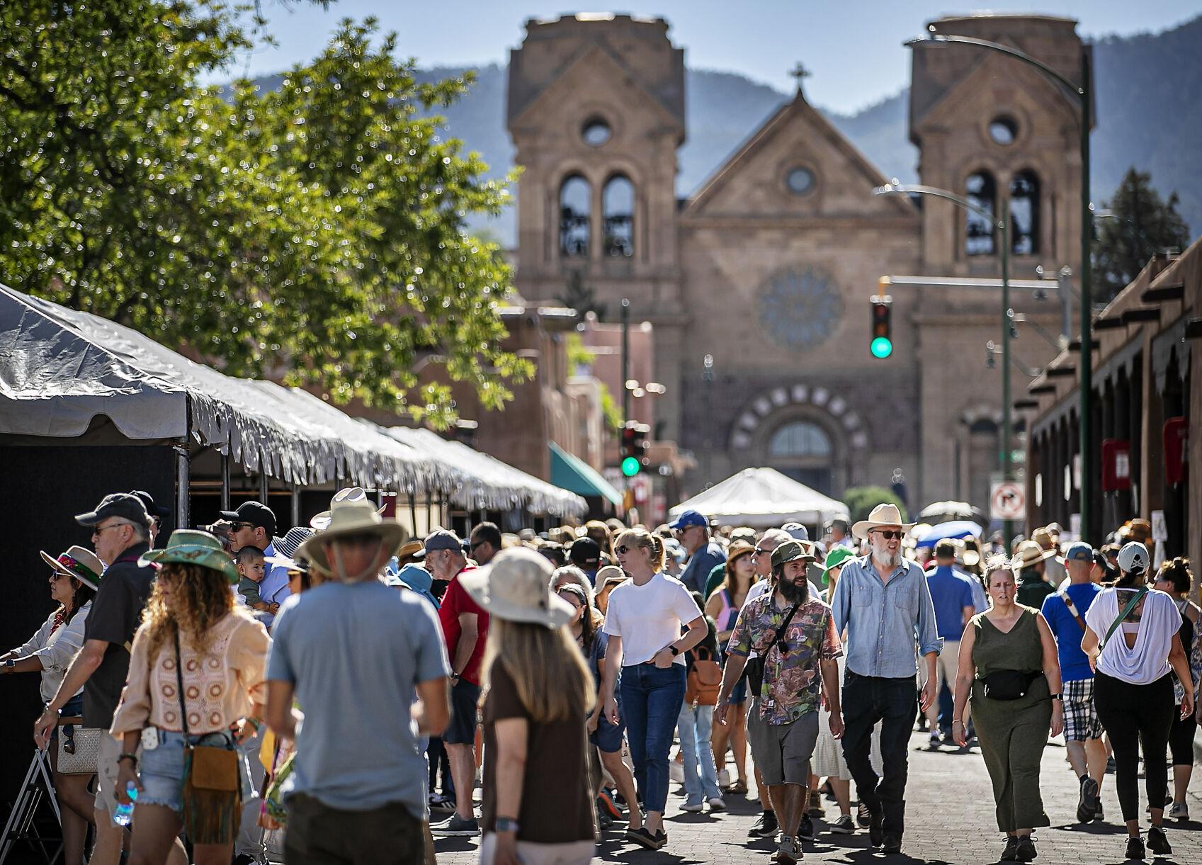 market crowd